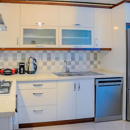 Central And Comfy Flat With Balcony In Muratpasa Antalya Kültér fotó