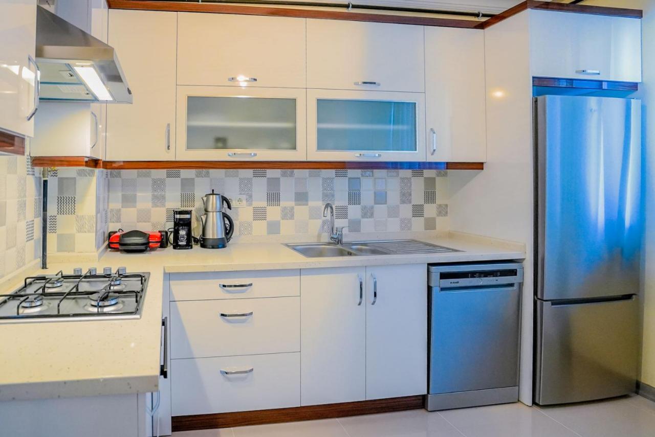 Central And Comfy Flat With Balcony In Muratpasa Antalya Kültér fotó