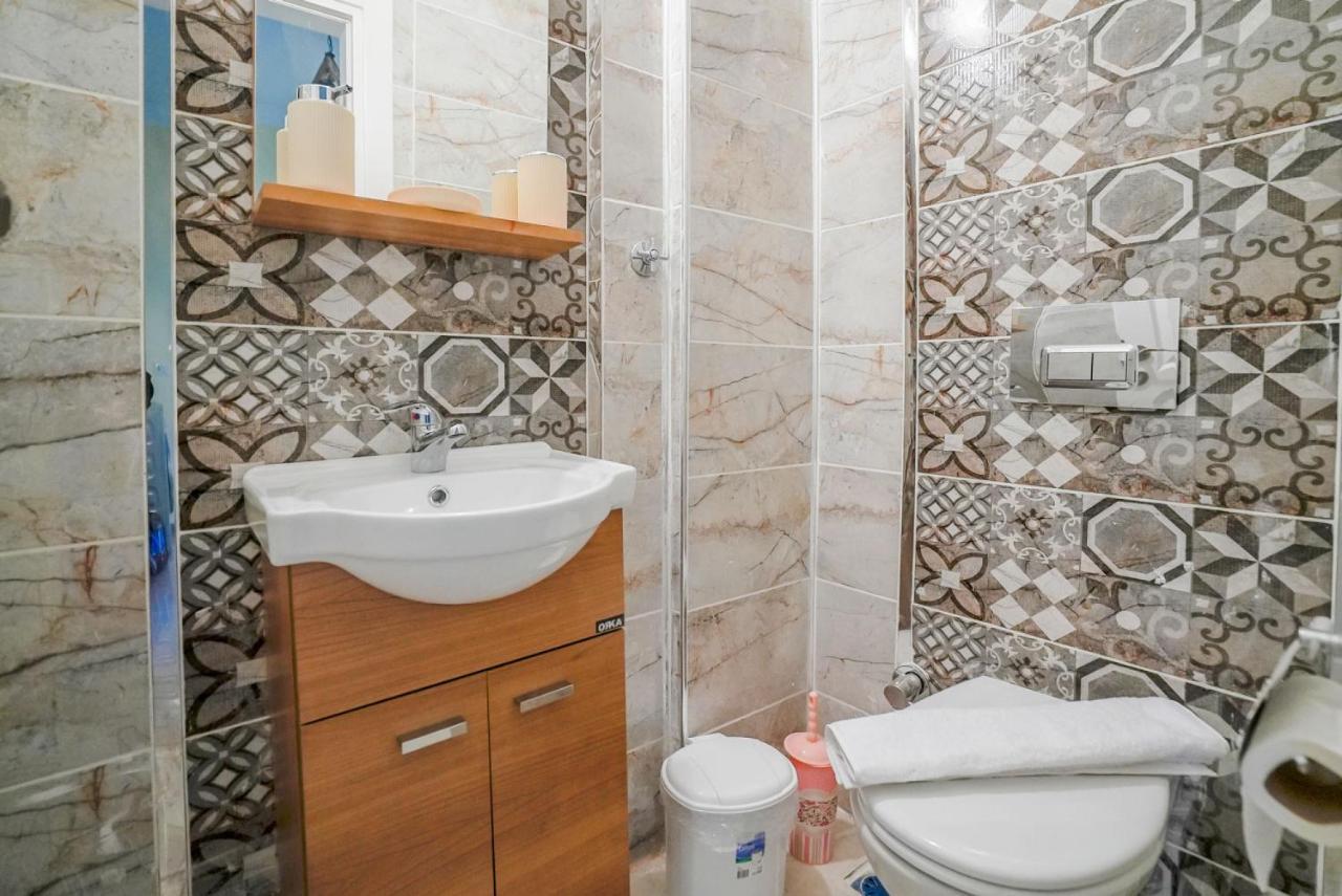 Central And Comfy Flat With Balcony In Muratpasa Antalya Kültér fotó
